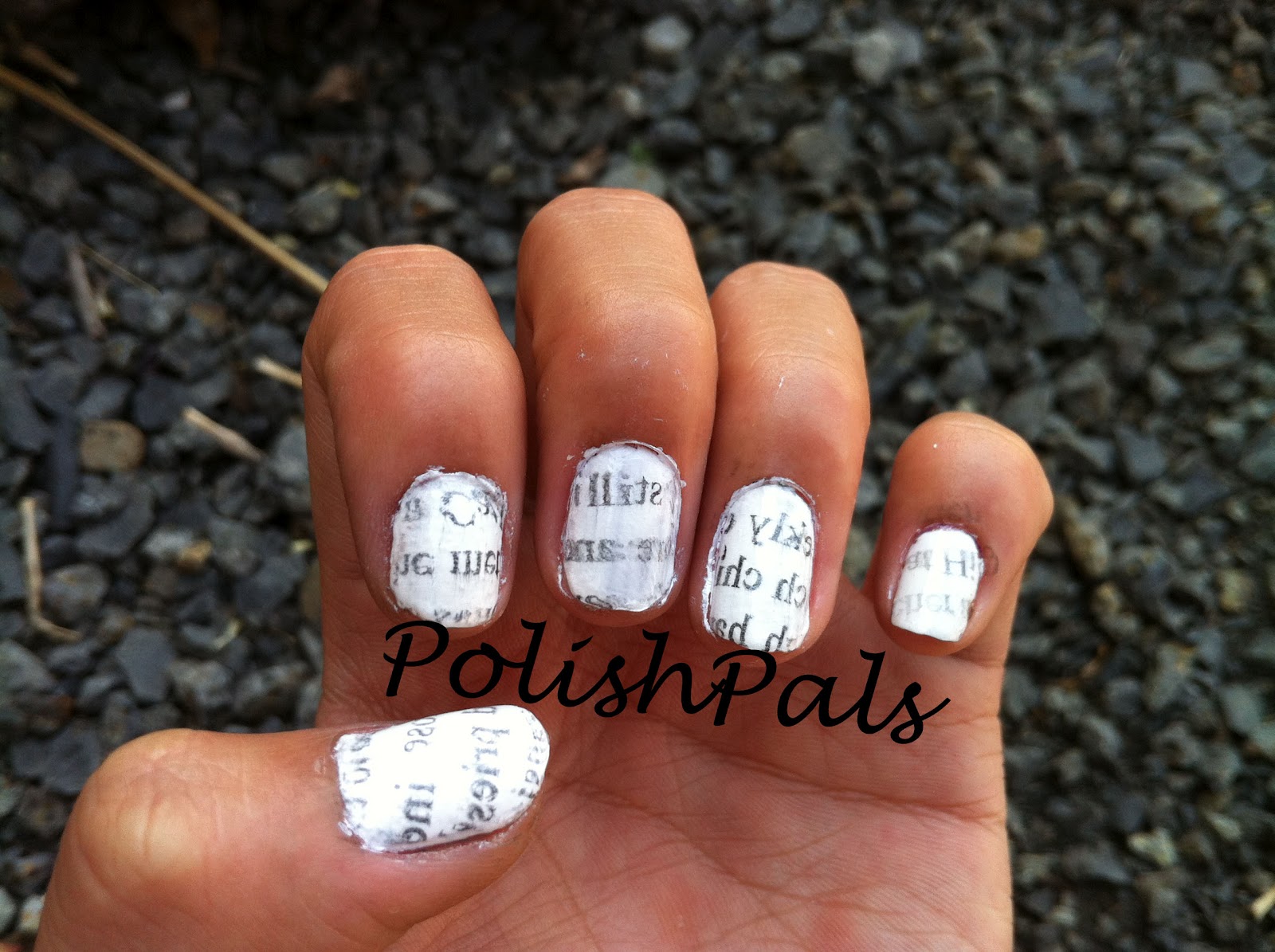 How To Do Newspaper Nails With Water