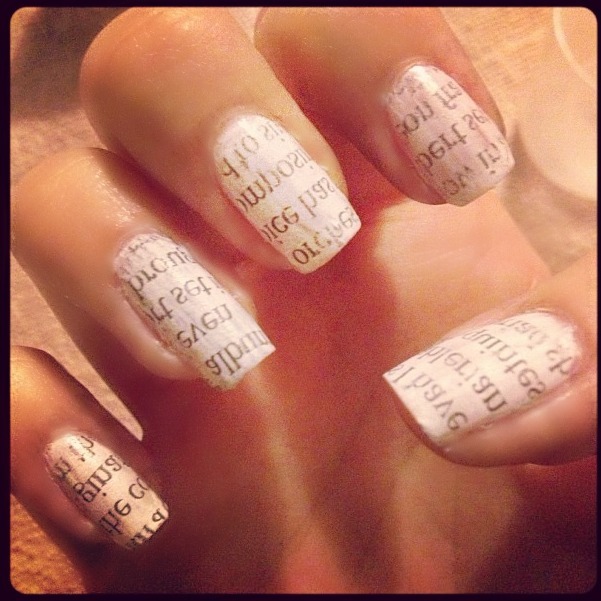 How To Do Newspaper Nails Using Water