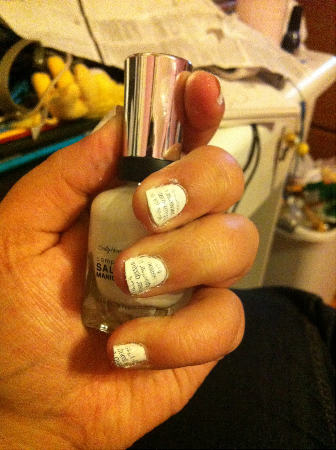 How To Do Newspaper Nails Using Water