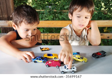 Pictures Of Children Playing With Toys